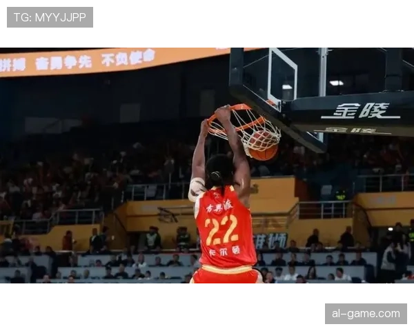 联赛激战正酣：精彩瞬间与球队高光表现全回顾