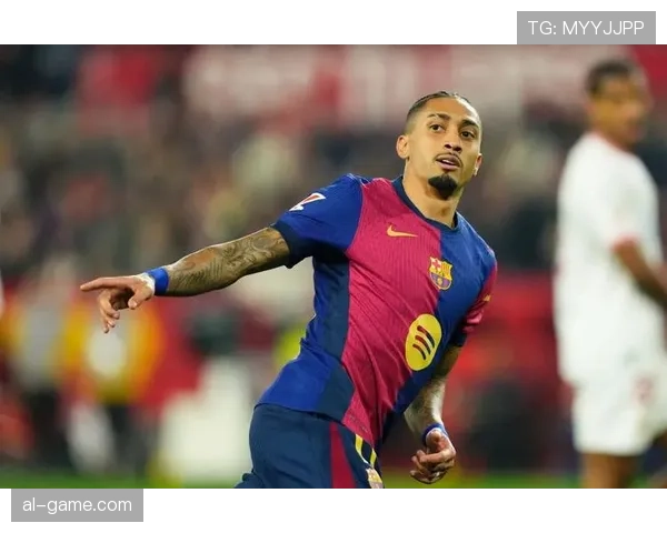 拉菲尼亚超级杯双响助球队夺冠，状态回暖引关注