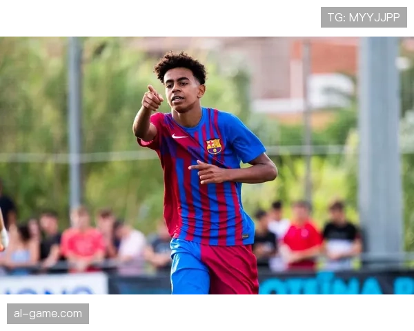 穆西亚拉持续提升进球效率与冷静，闪耀赛场尽显未来之星风范