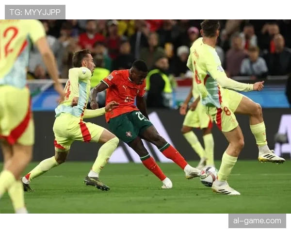 祖比门迪:战术保守性与防守屏障作用解析 祖比门迪:战术保守性与防守屏障作用解析